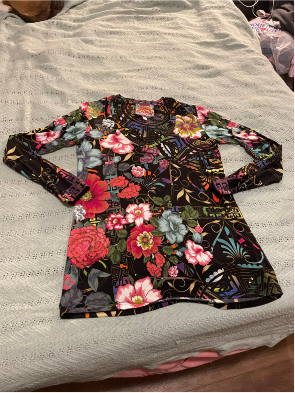Johnny was boho Floral Long Sleeve Tee XS Black Pink